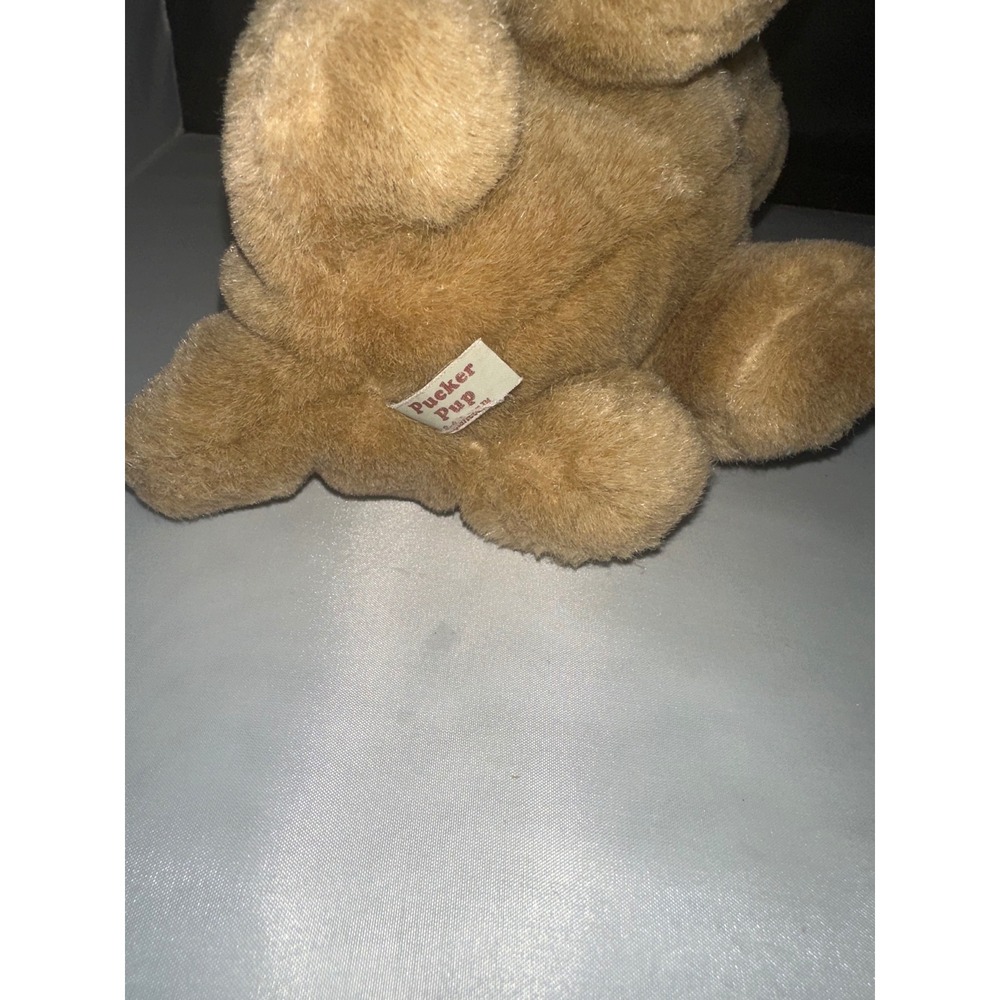 Vintage Pucker Pup Plush Dog Tan Stuffed Animal Wrinkled Snout 9 Inch - Picture 3 of 4